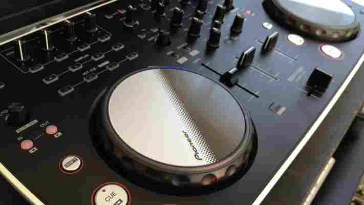 Pioneer’s DDJ-ERGO is aimed at the aspiring DJ. Does it hit or miss?